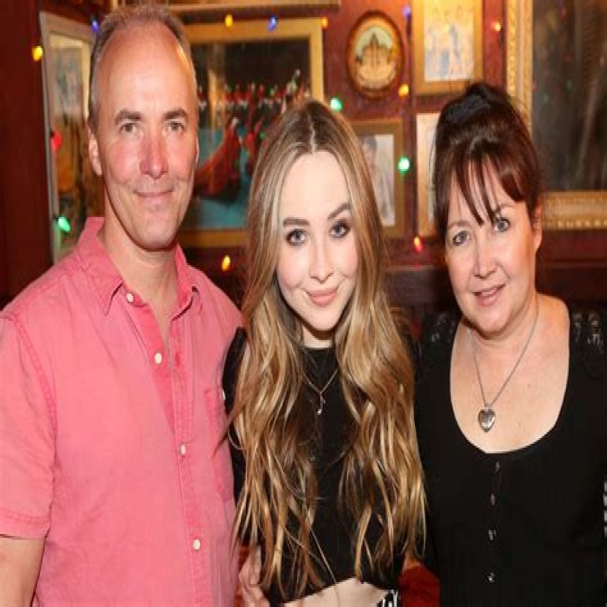 Unveiling The Family Behind Sabrina Carpenter: A Look At Her Mom And Dad